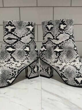 Textured Snake-Print Ankle Booties in White/Black